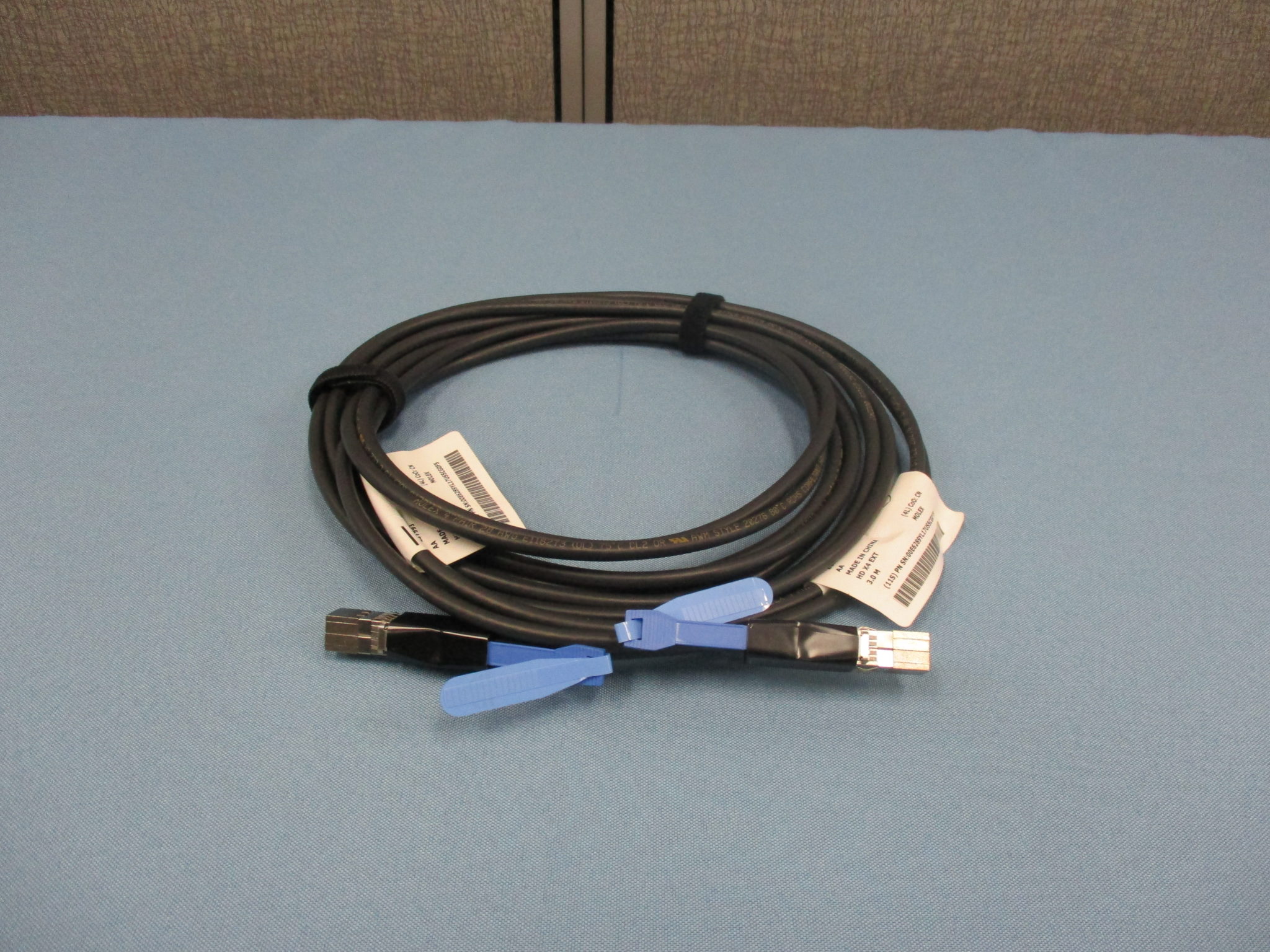mehanizam ogrtač umetnite  IBM ECC3-82XX SAS AA Cable 3m - HD Narrow 6Gb Adapter to Adapter - Supreme  Systems